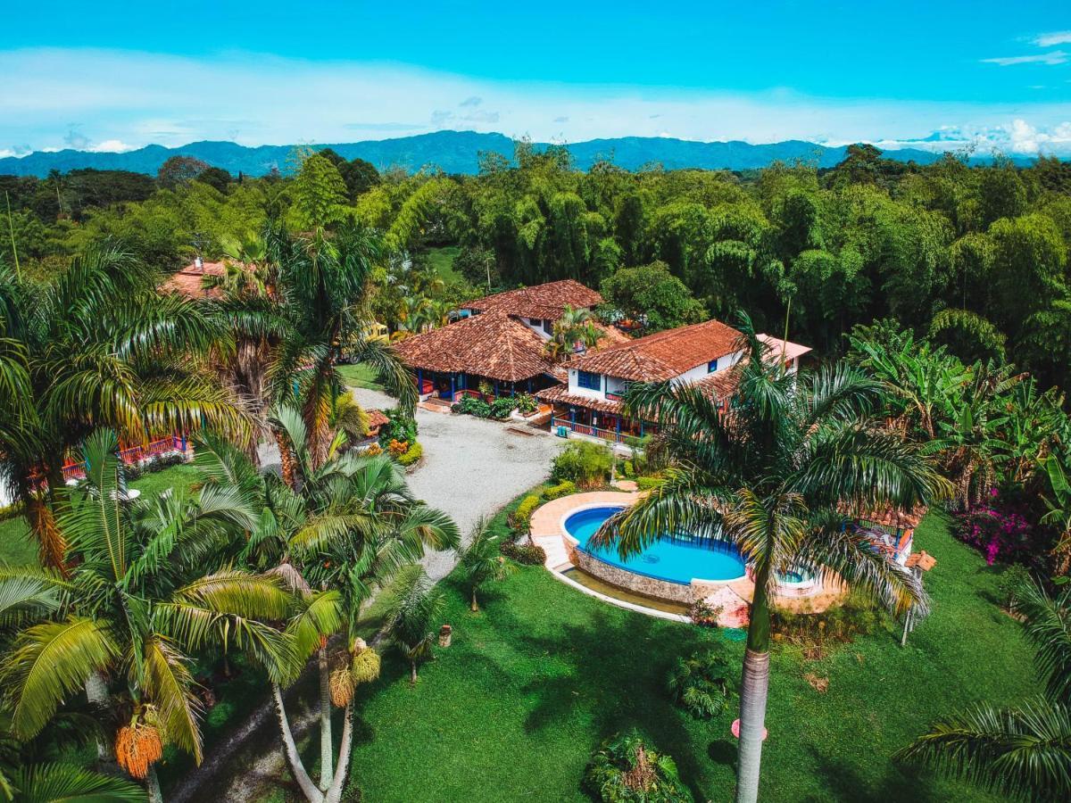 El Percal Hacienda Hotel Монтенегро Экстерьер фото