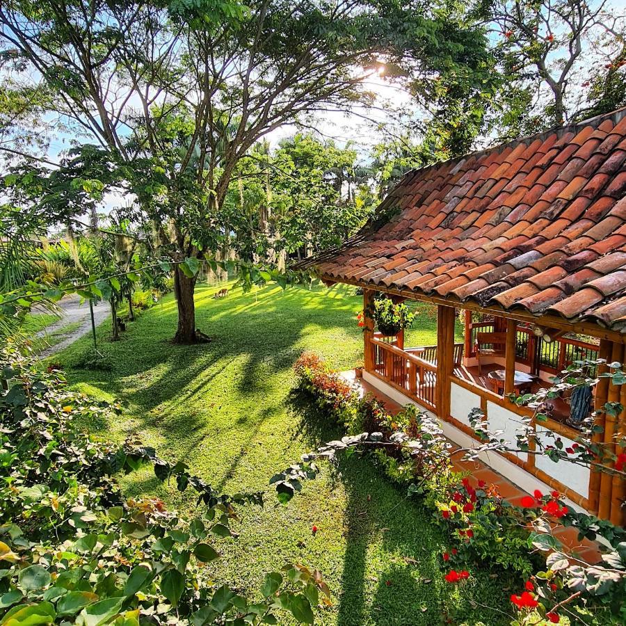 El Percal Hacienda Hotel Монтенегро Экстерьер фото
