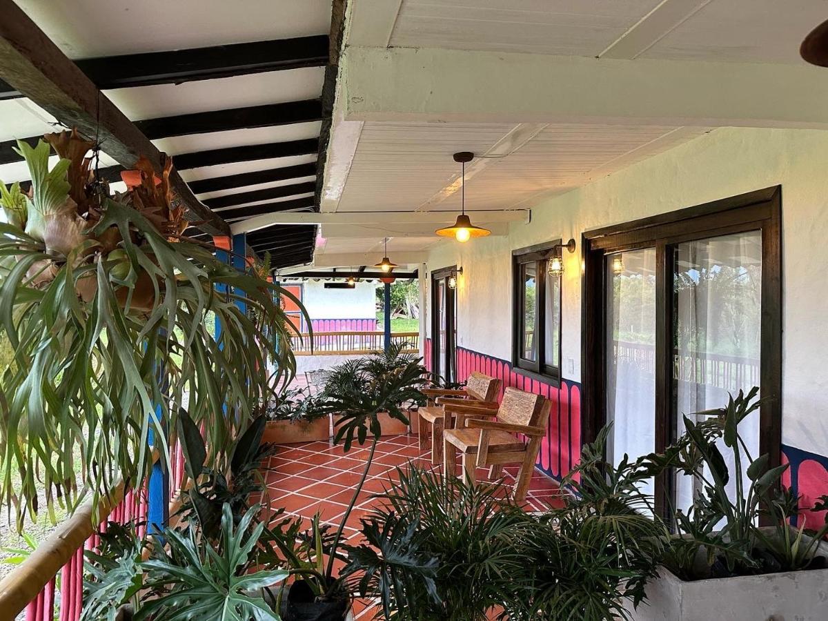 El Percal Hacienda Hotel Монтенегро Экстерьер фото