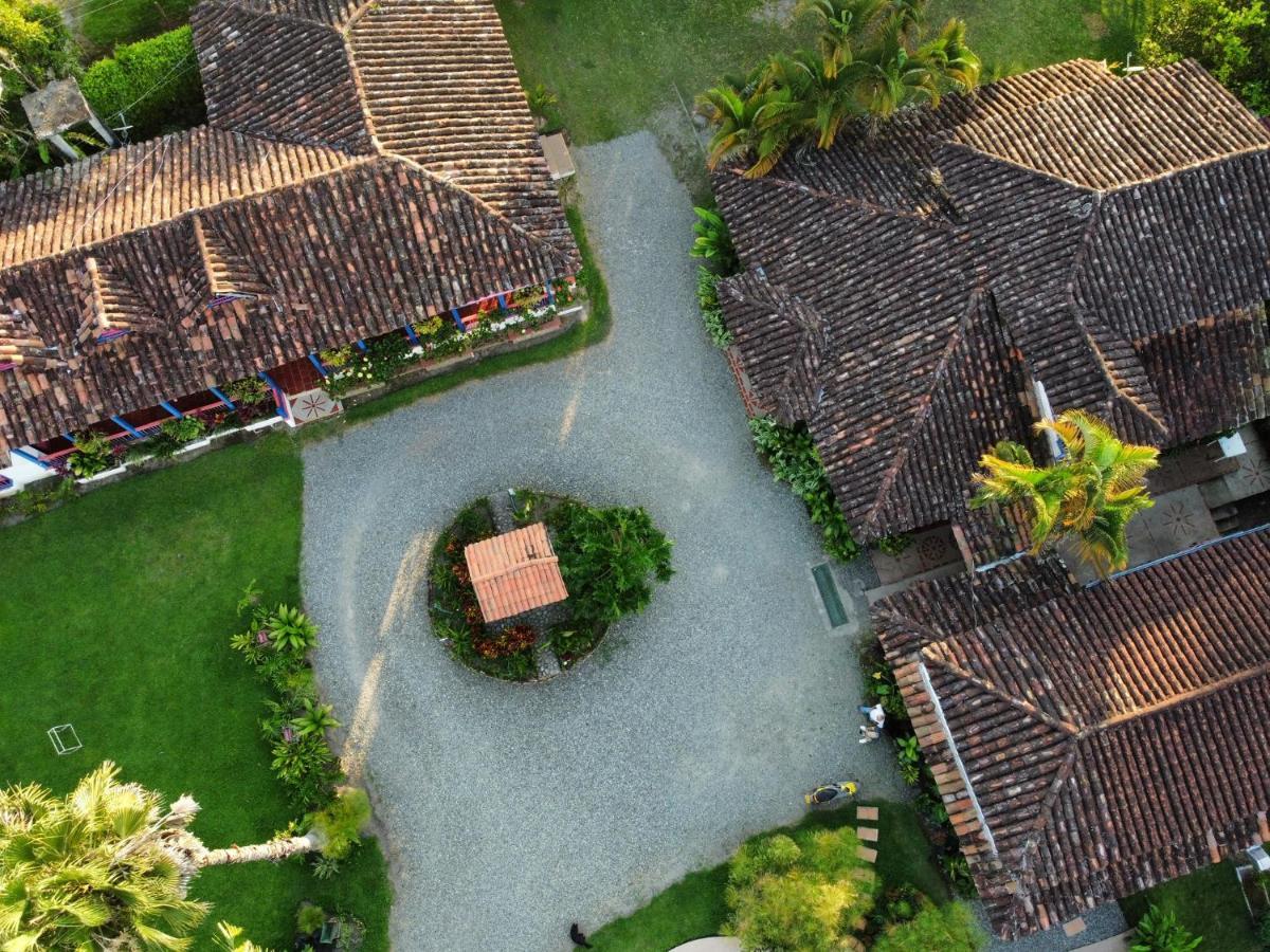 El Percal Hacienda Hotel Монтенегро Экстерьер фото